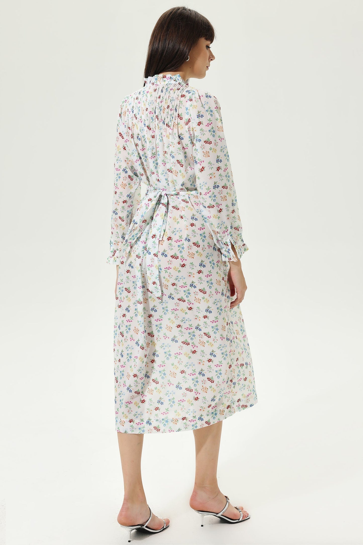 Polished Dress with an Effortless Classic Look