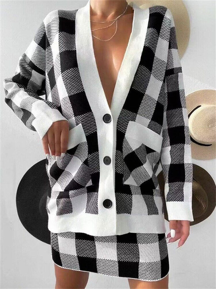 Well Tailored Cardigan with a Graceful Silhouette