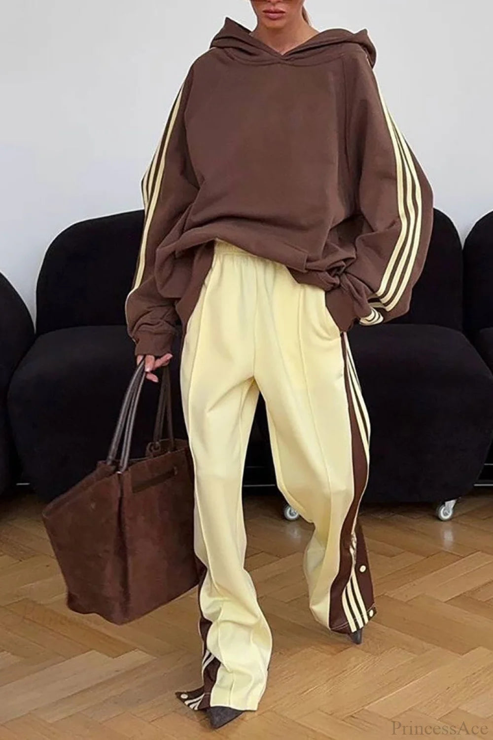 Beautifully Finished Pants in a Timeless Design