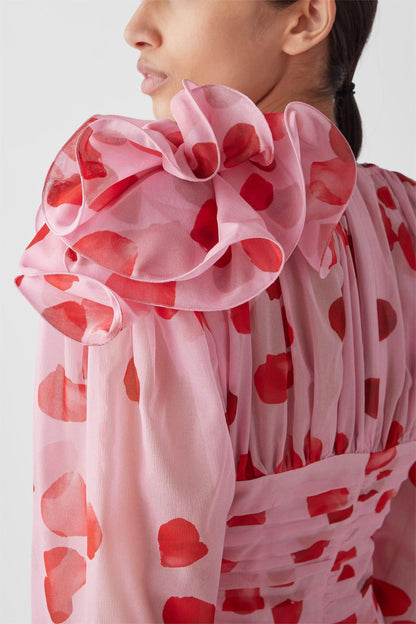 Beautifully Crafted Dress in a Classic Style