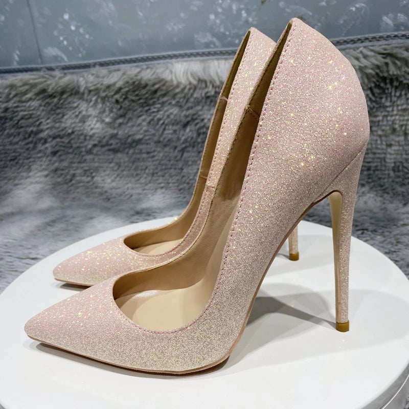 Well Tailored Shoes with a Graceful Silhouette