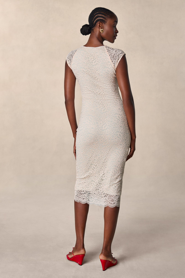 Polished Dress with an Effortless Classic Look