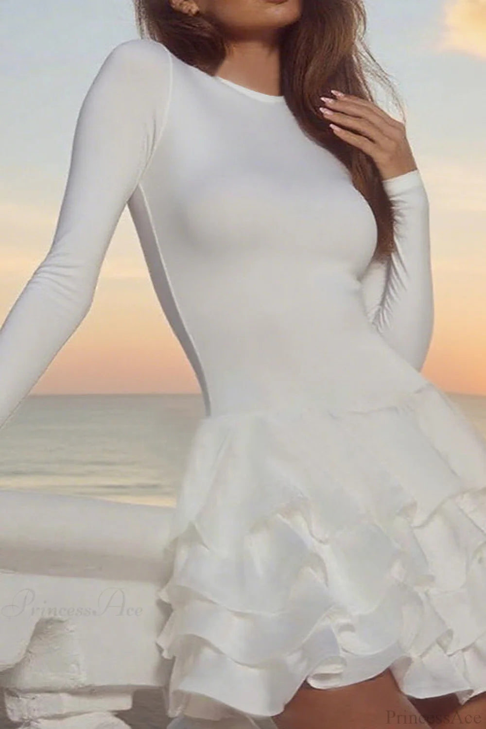 Beautifully Finished Dress in a Timeless Design