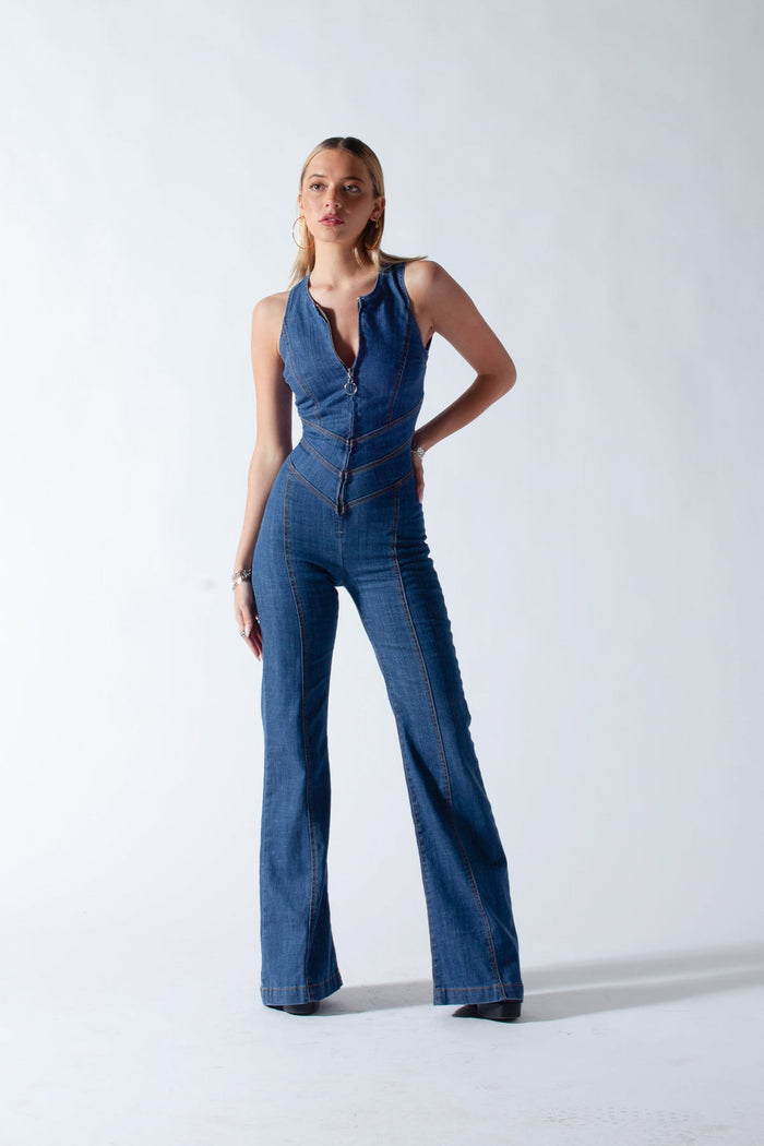 Beautifully Finished Garment in a Timeless Design