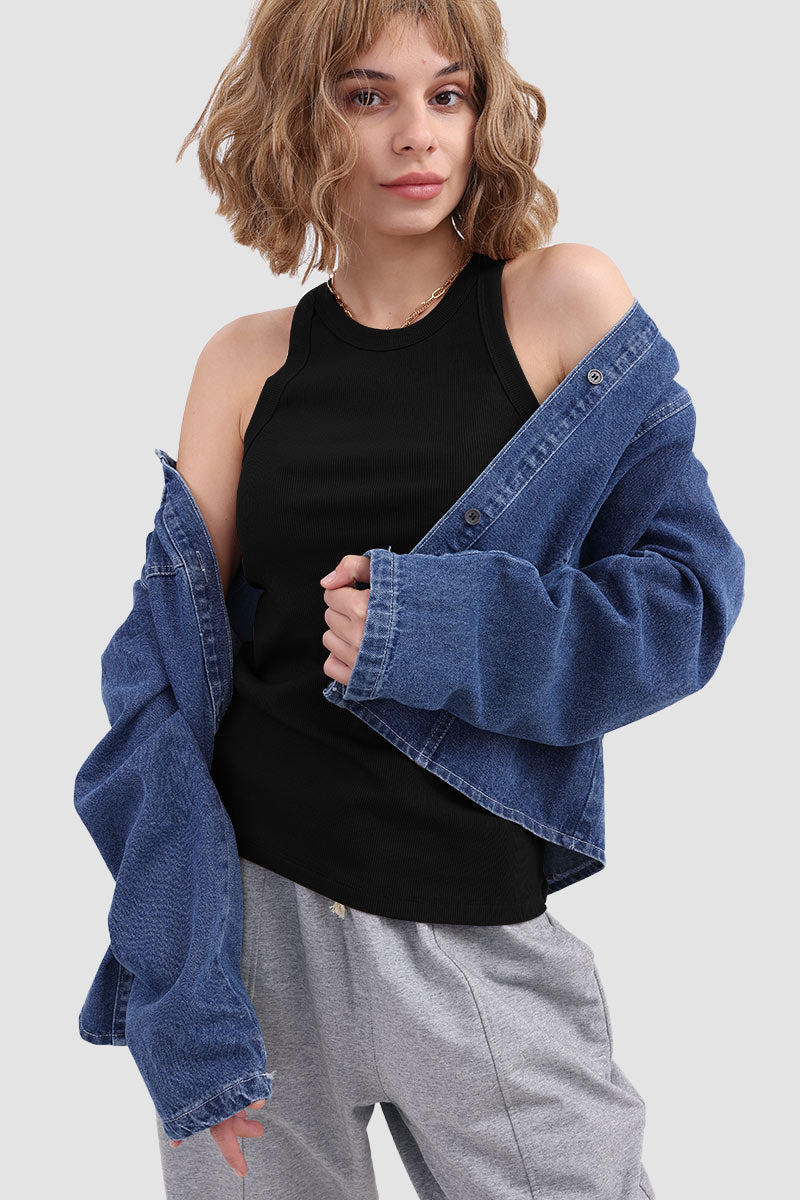 Well Tailored Top with a Graceful Silhouette