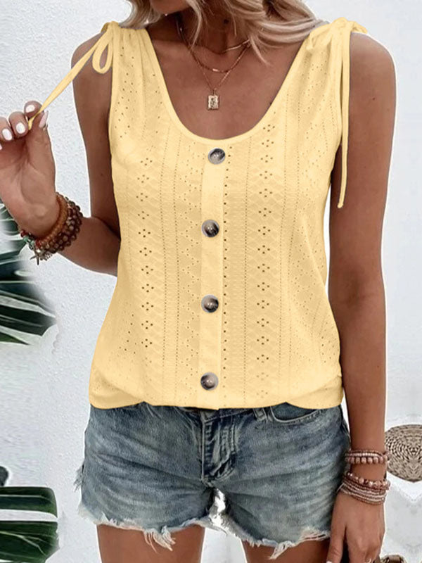 Polished Top with an Effortless Classic Look