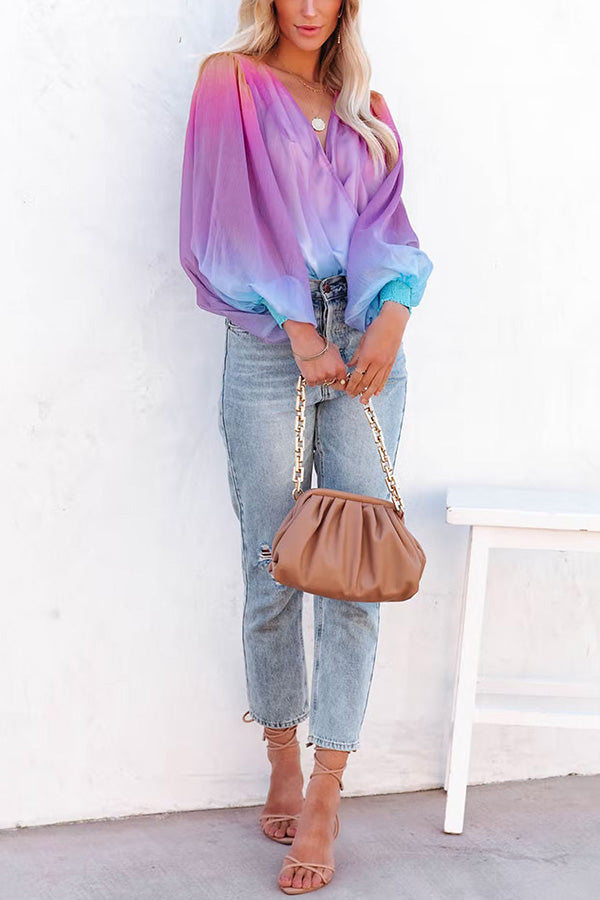 Well Tailored Blouse with a Graceful Silhouette