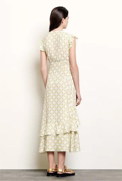 Beautifully Crafted Dress in a Classic Style