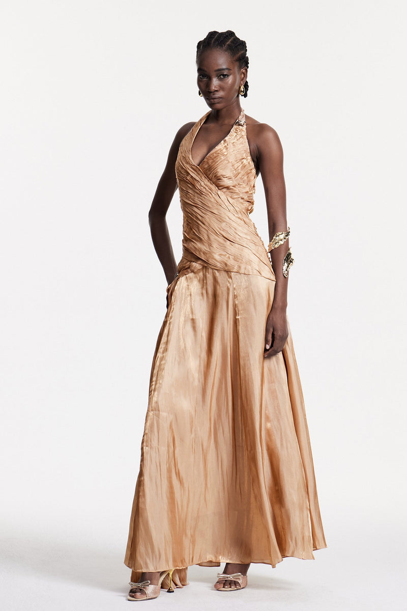 Beautifully Finished Dress in a Timeless Design