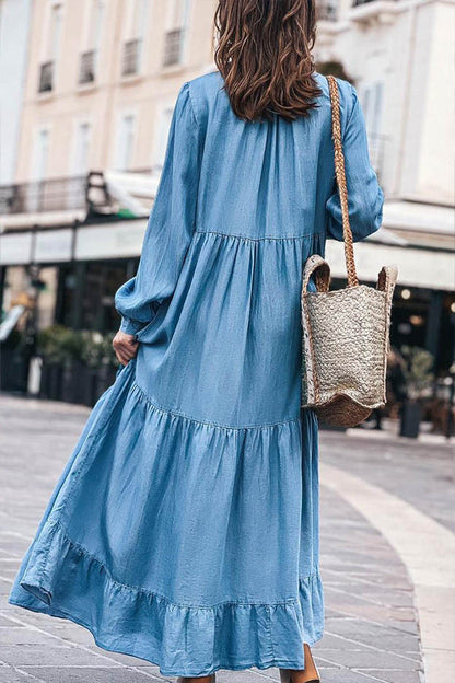 Beautifully Finished Dress in a Timeless Design