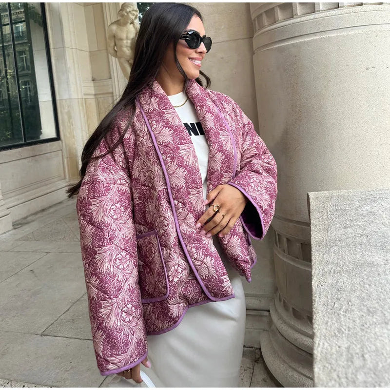 Effortlessly Elegant Jacket with a Timeless Design