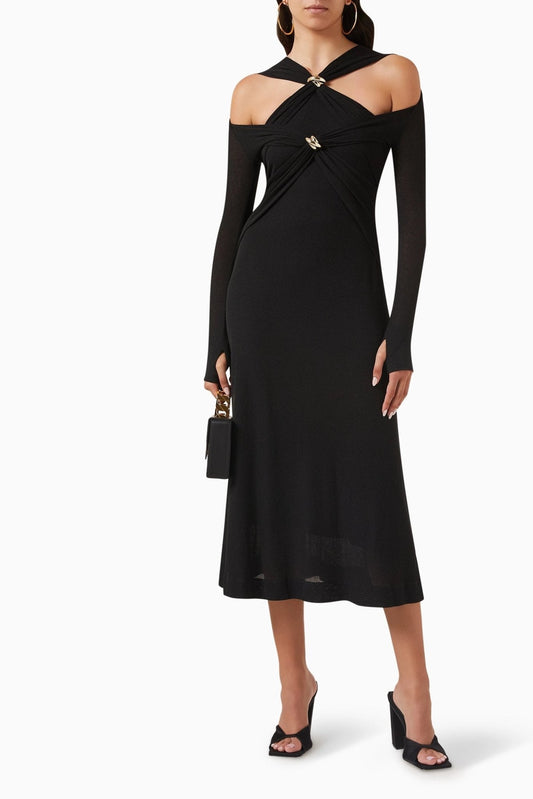 Gracefully Styled Dress for Any Occasion