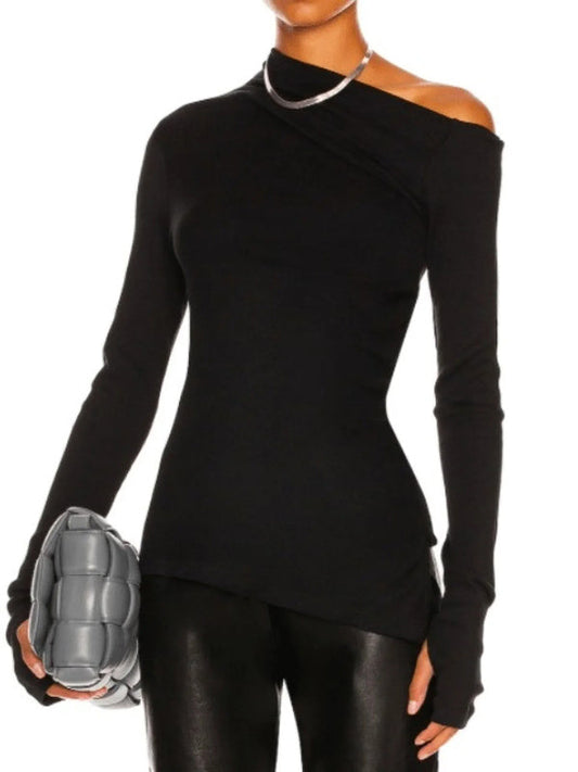 Well Tailored T-Shirt with a Graceful Silhouette