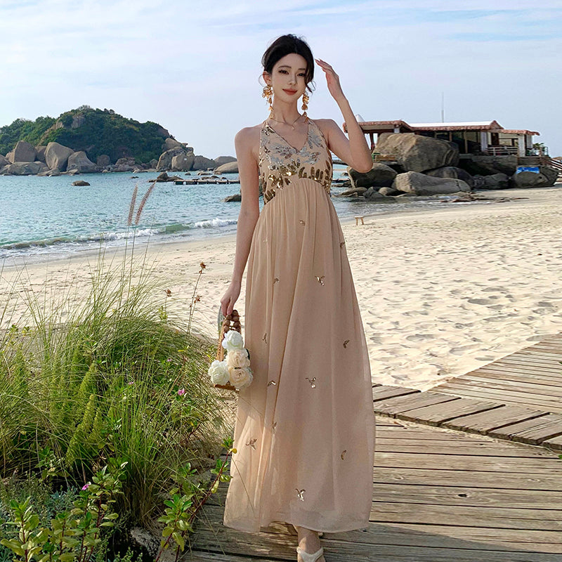Beautifully Finished Dress in a Timeless Design