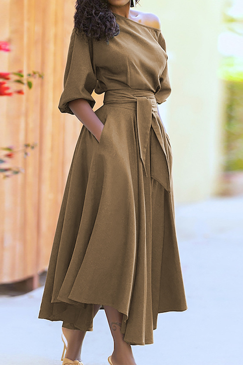 Classic Vintage Dress with a Flattering Fit