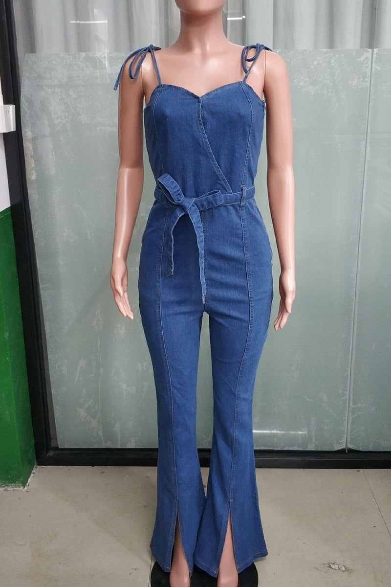 Sophisticated Garment with a Clean Classic Look