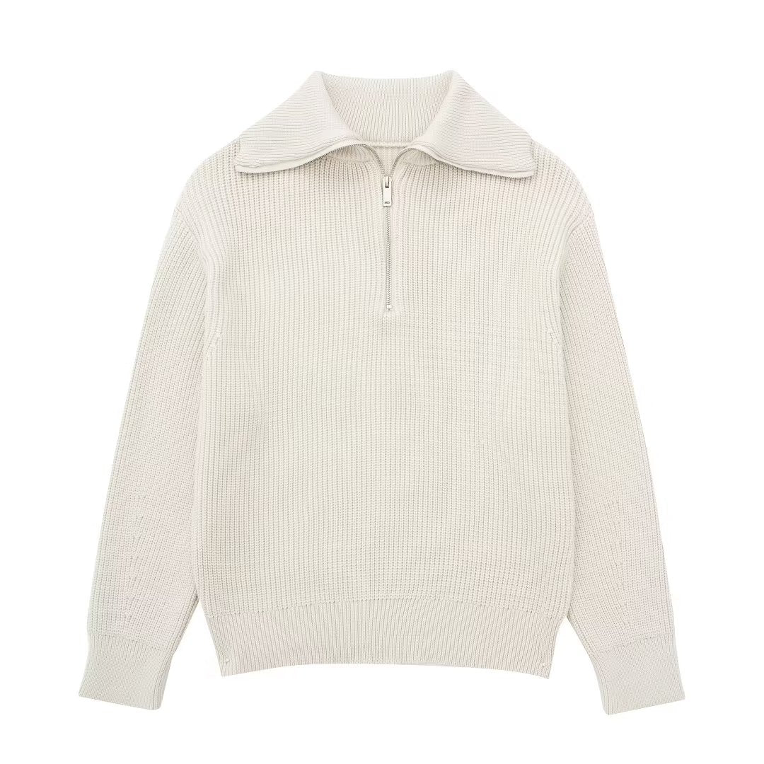Classic Vintage Sweater with a Flattering Fit