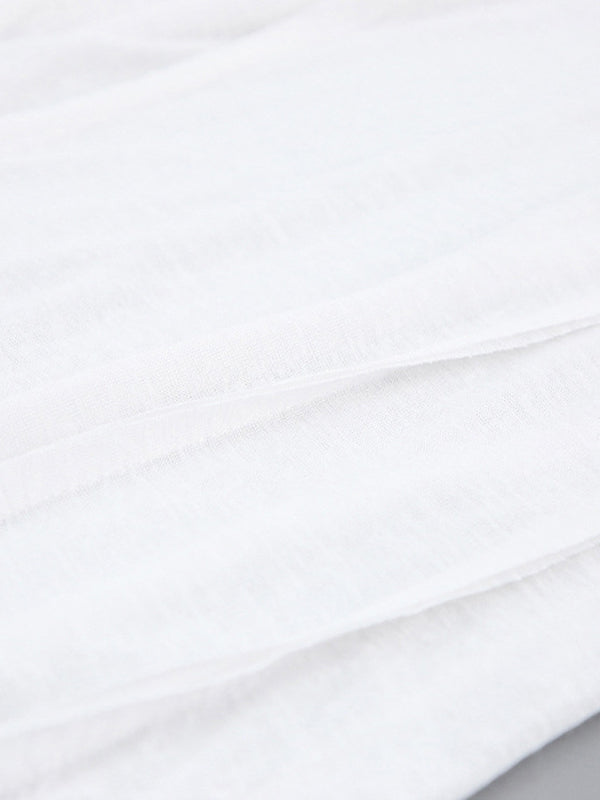 Effortlessly Elegant T-Shirt with a Timeless Design