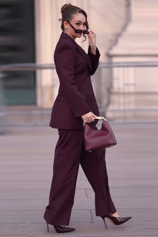 Well Tailored Pants with a Graceful Silhouette