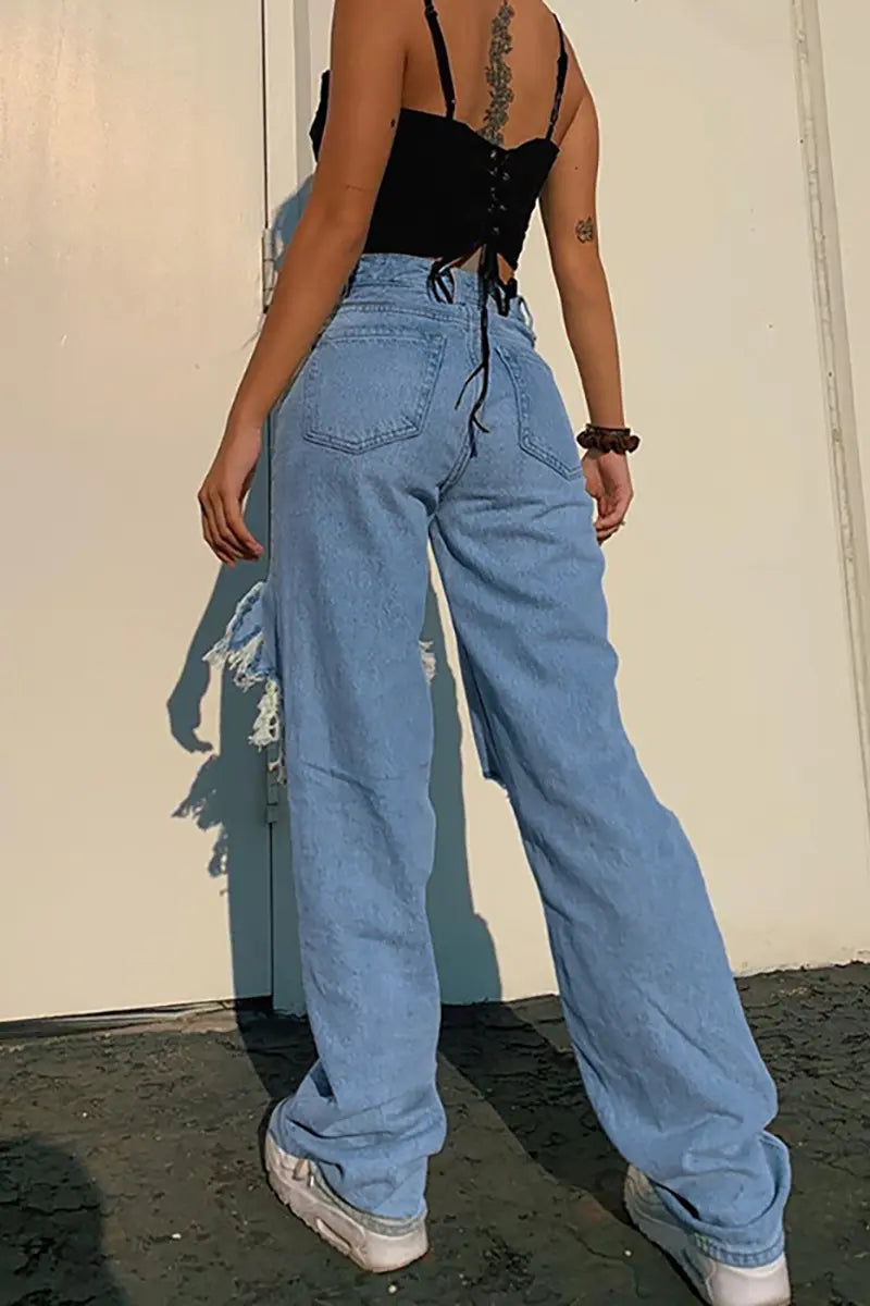 Sophisticated Garment with a Clean Classic Look