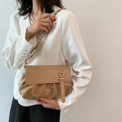 Elegantly Styled Bag for Everyday Wear