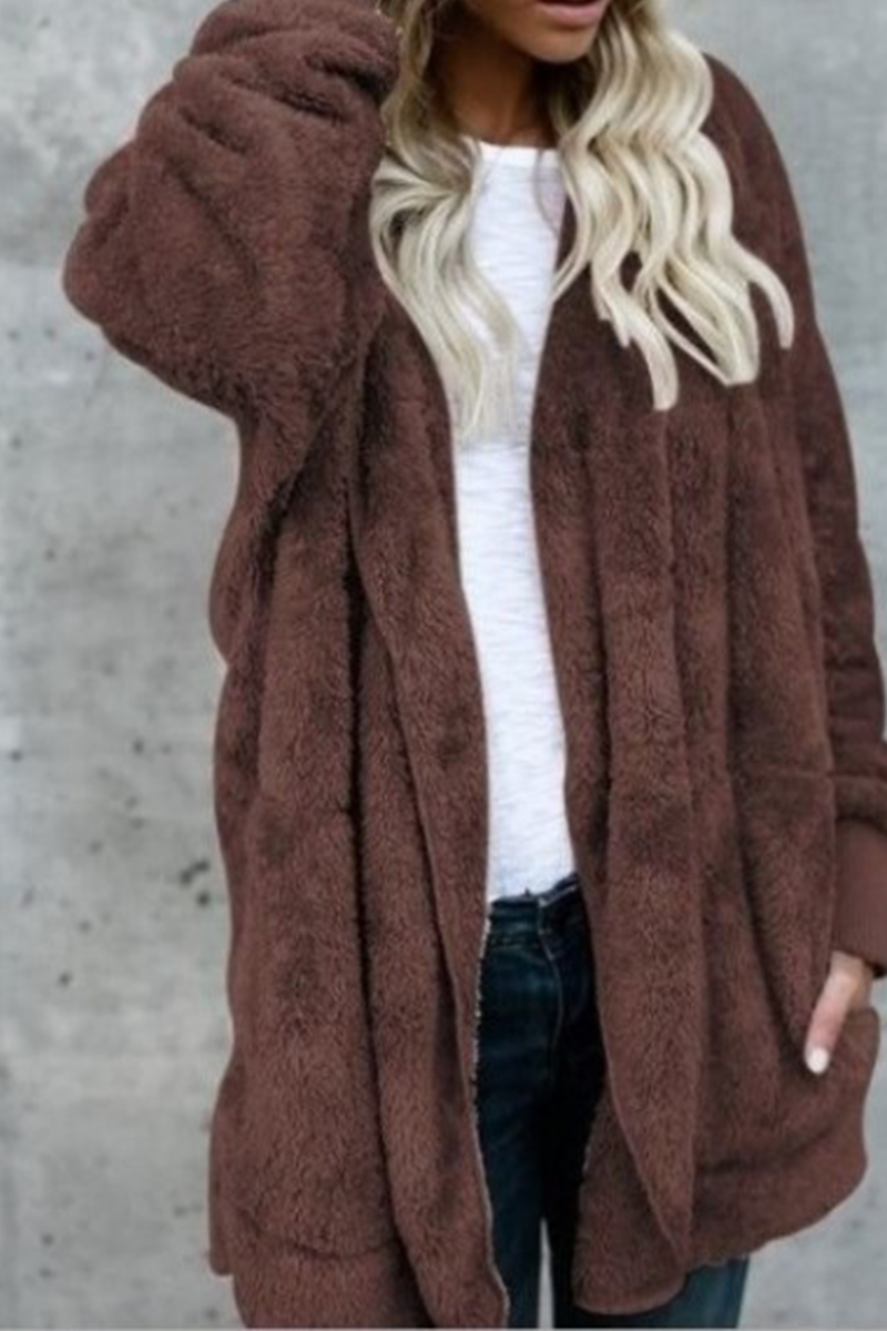 Sophisticated Garment with a Clean Classic Look