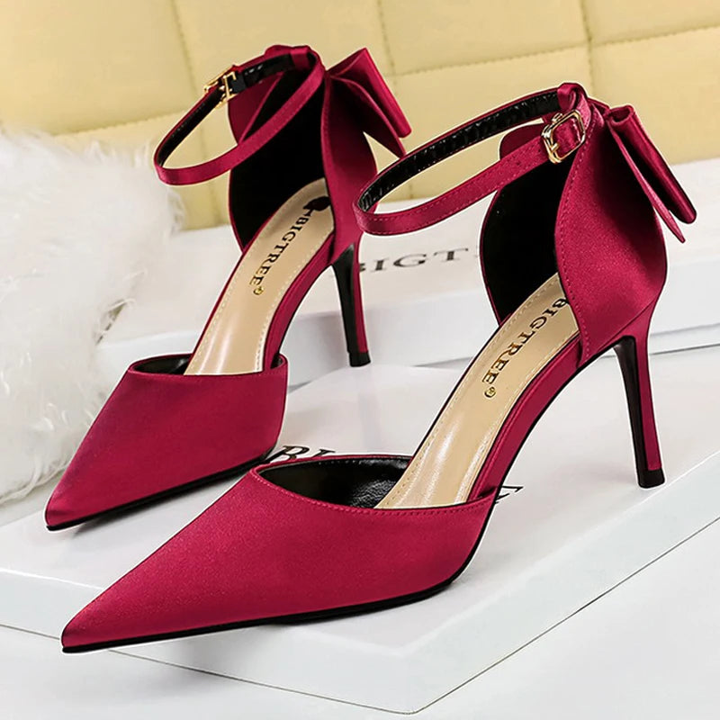 Beautifully Finished Heels in a Timeless Design