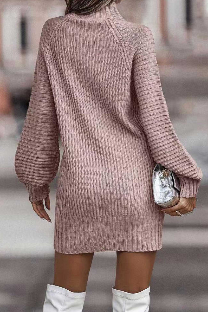 Well Tailored Sweater with a Graceful Silhouette