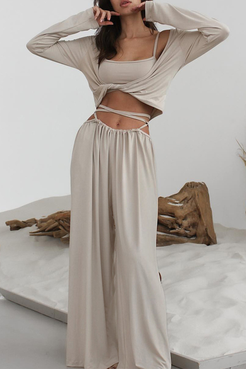 Effortlessly Elegant Garment with a Timeless Design