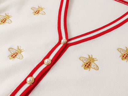 Effortlessly Elegant Cardigan with a Timeless Design