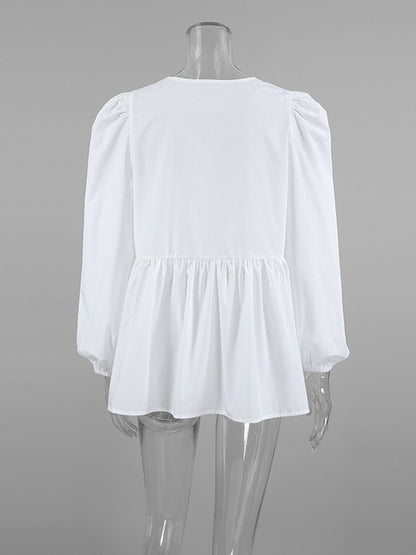 Sophisticated Blouse with a Clean Classic Look