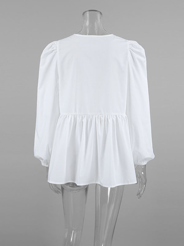 Sophisticated Blouse with a Clean Classic Look