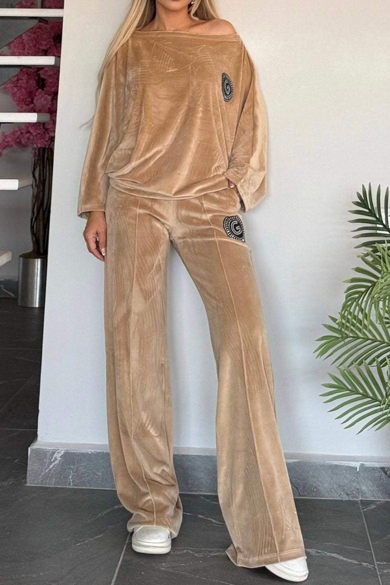 Sophisticated Garment with a Clean Classic Look