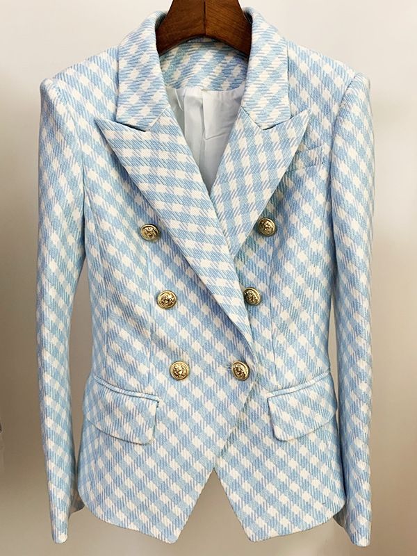 Sophisticated Garment with a Clean Classic Look