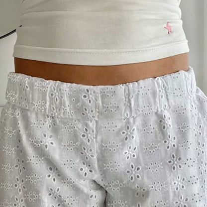 Well Tailored Pants with a Graceful Silhouette
