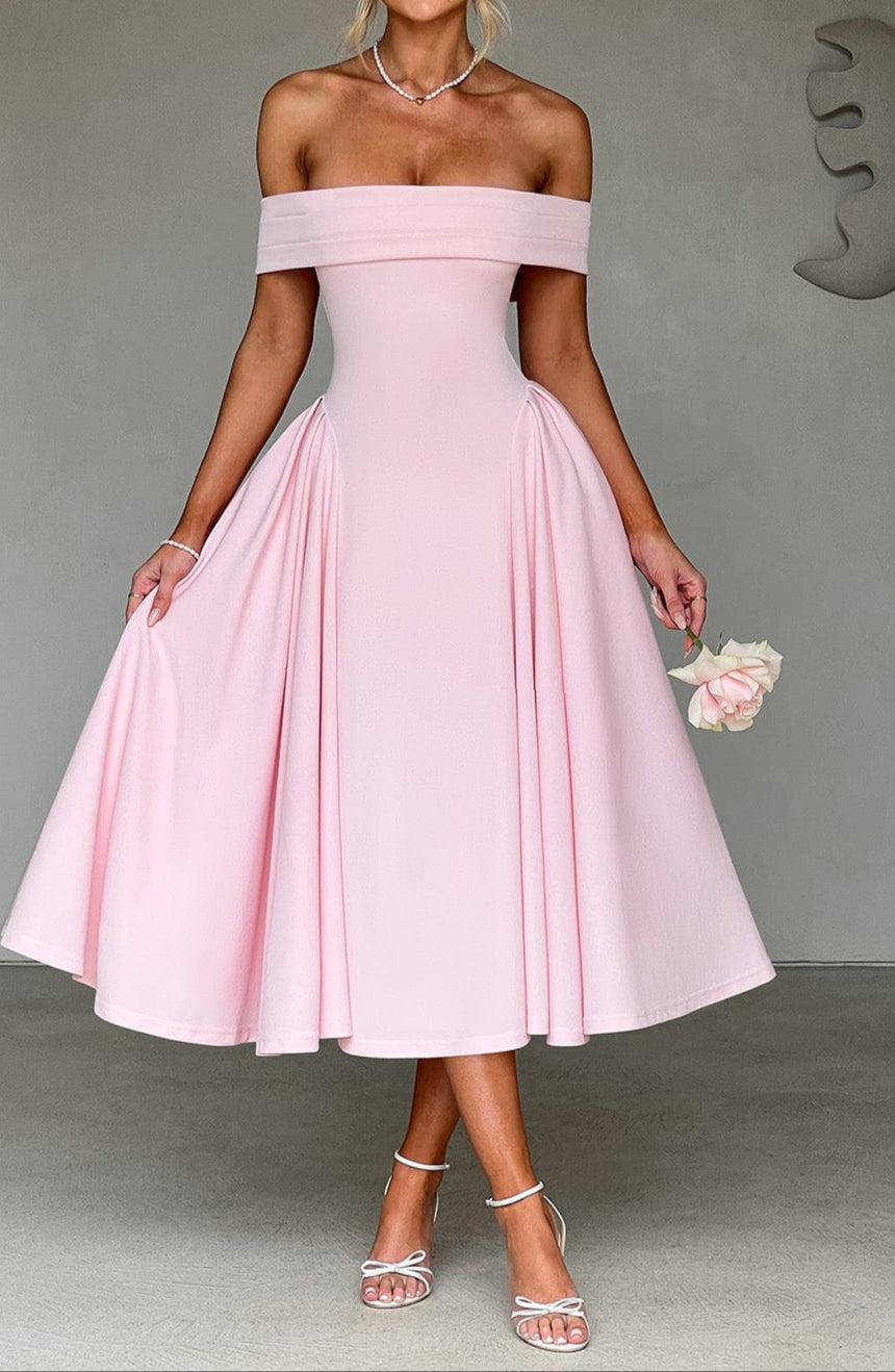 Classic Vintage & Enduringly Stylish Dress