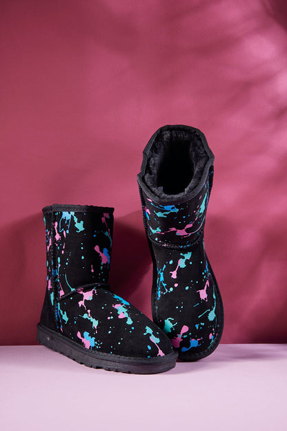 Classic Vintage Boots with a Flattering Fit