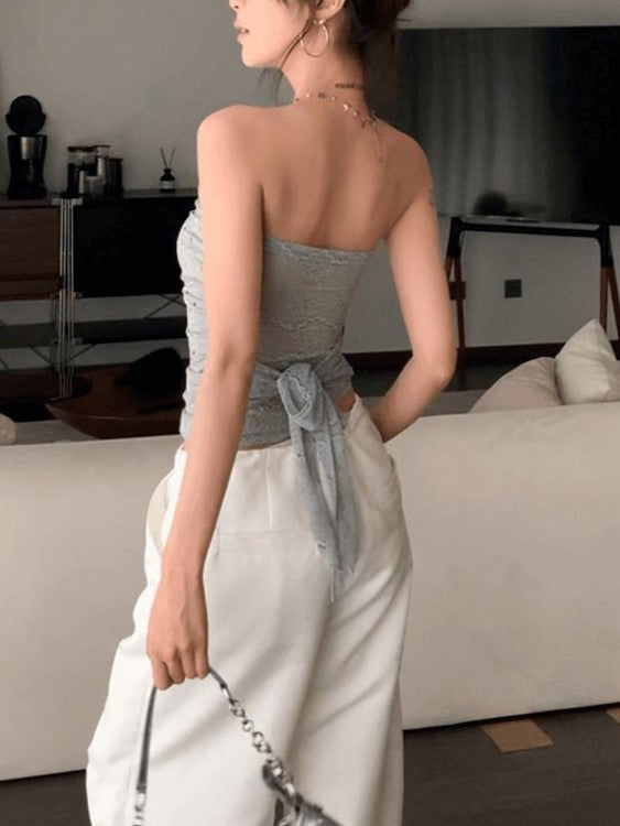 Effortlessly Elegant Top with a Timeless Design