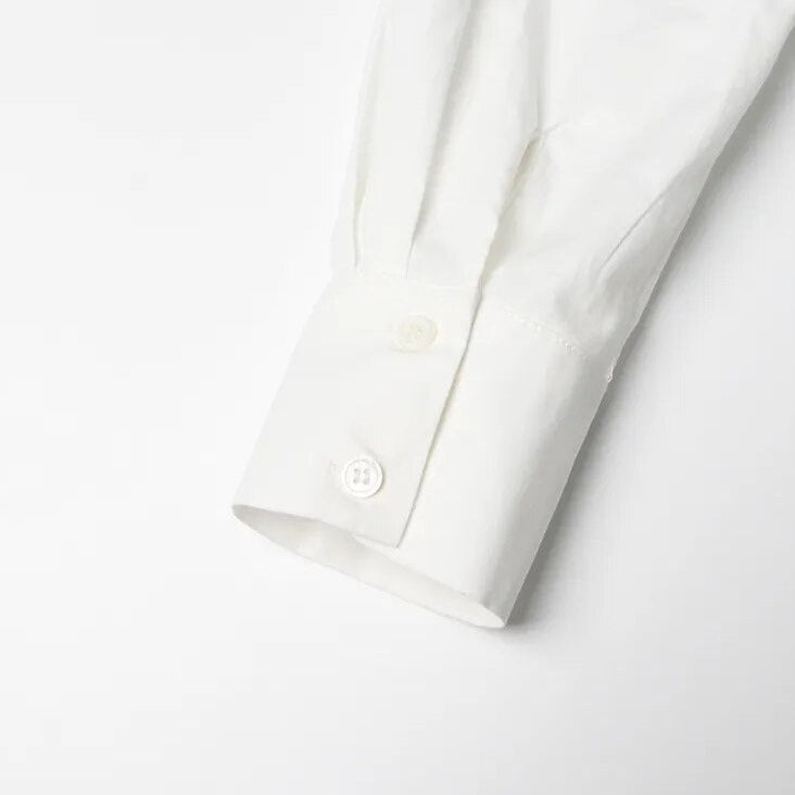 Well Tailored Shirt with a Graceful Silhouette