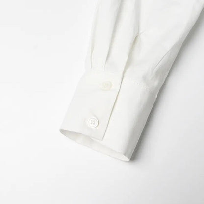 Well Tailored Shirt with a Graceful Silhouette