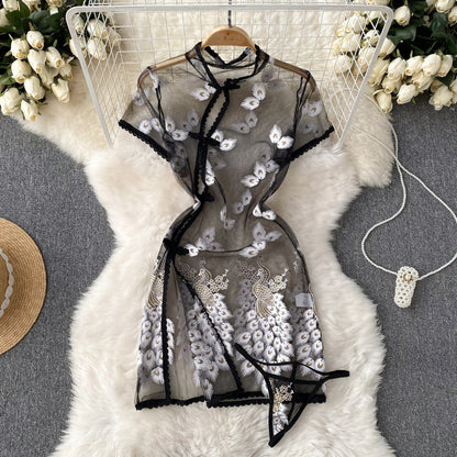 Sophisticated Dress with a Clean Classic Look