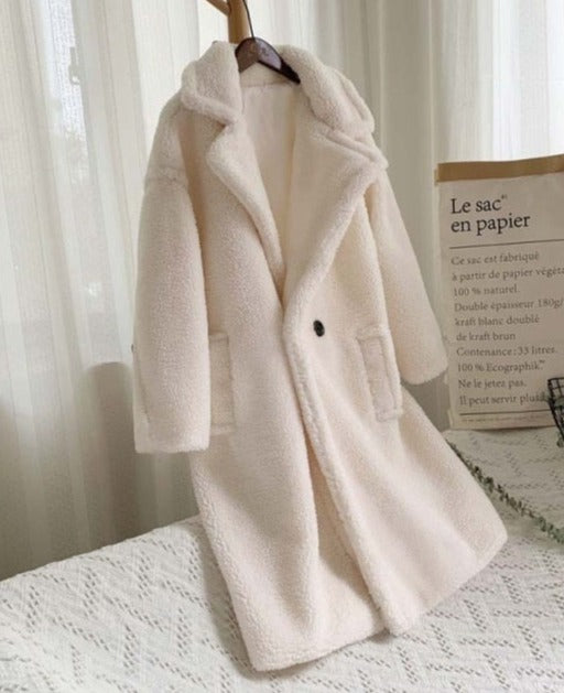 Elegantly Styled Coat for Everyday Wear