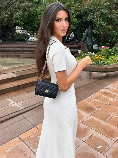 Beautifully Finished Dress in a Timeless Design