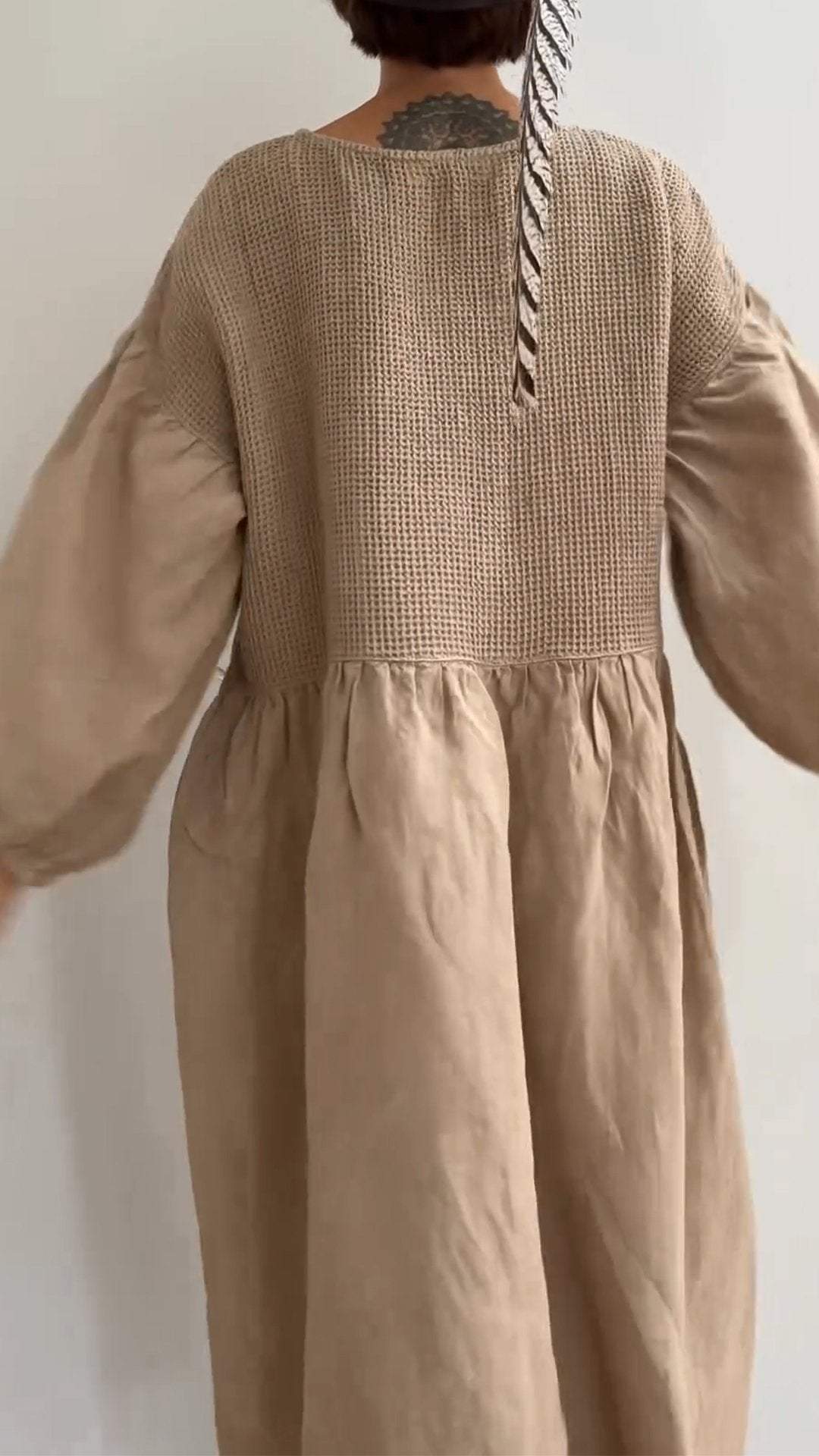 Effortlessly Elegant Dress with a Timeless Design