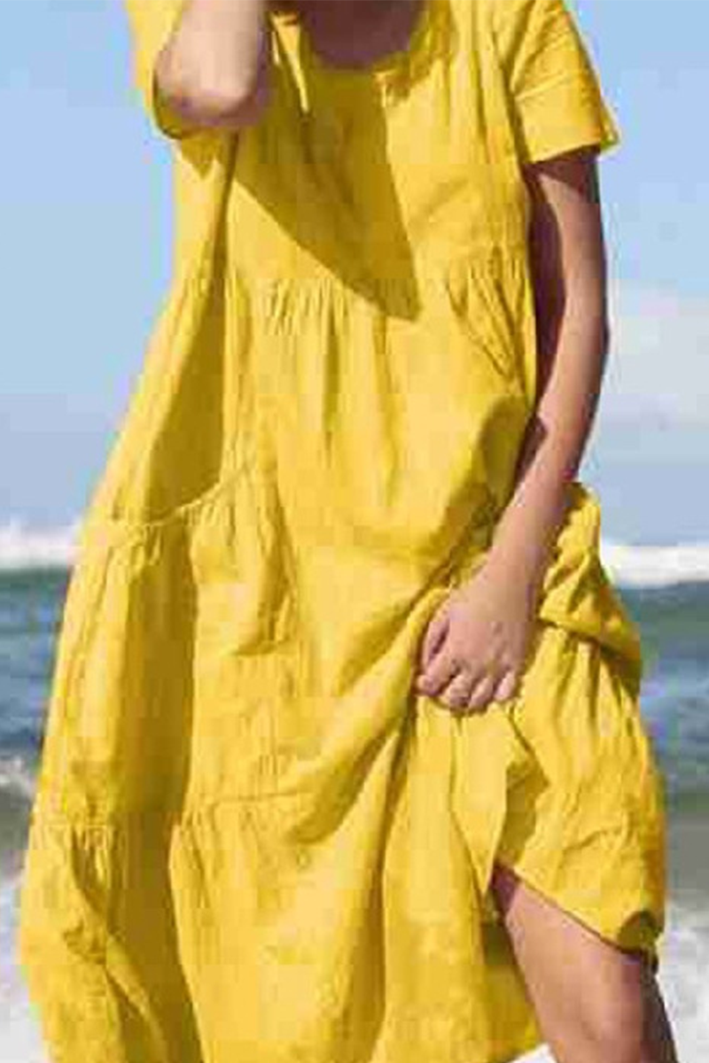 Effortlessly Elegant Dress with a Timeless Design