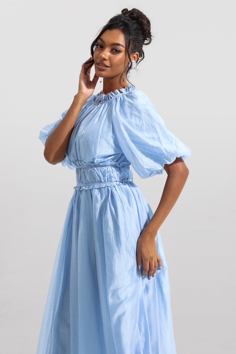 Polished Dress with an Effortless Classic Look