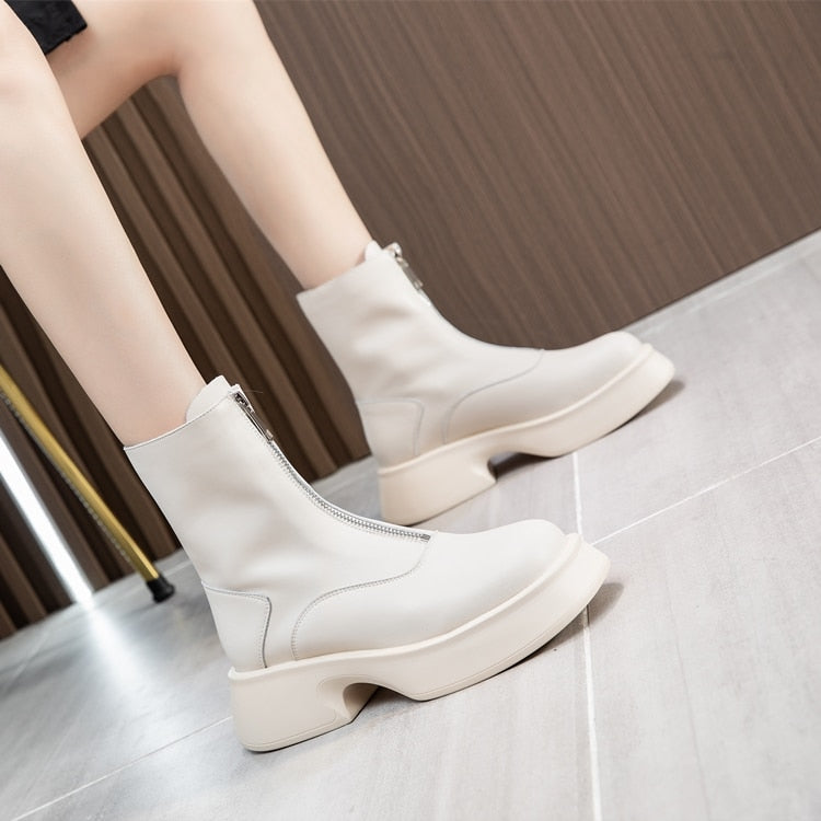Elegantly Styled Boots for Everyday Wear
