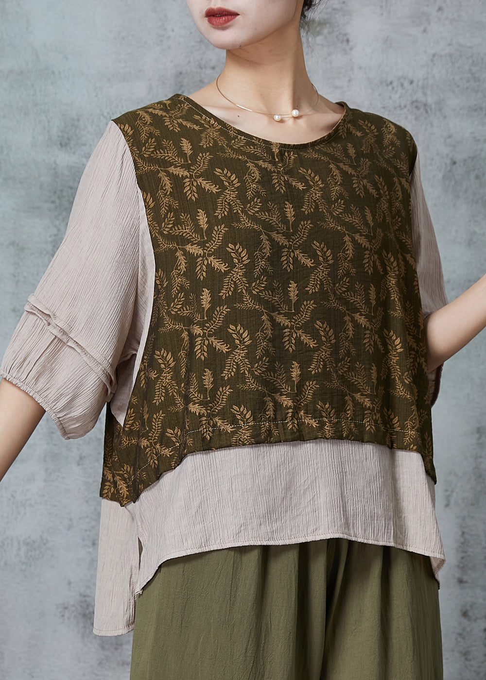 Effortlessly Elegant Top with a Timeless Design
