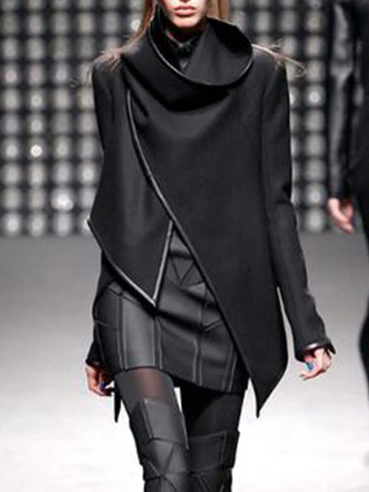 Beautifully Finished Coat in a Timeless Design