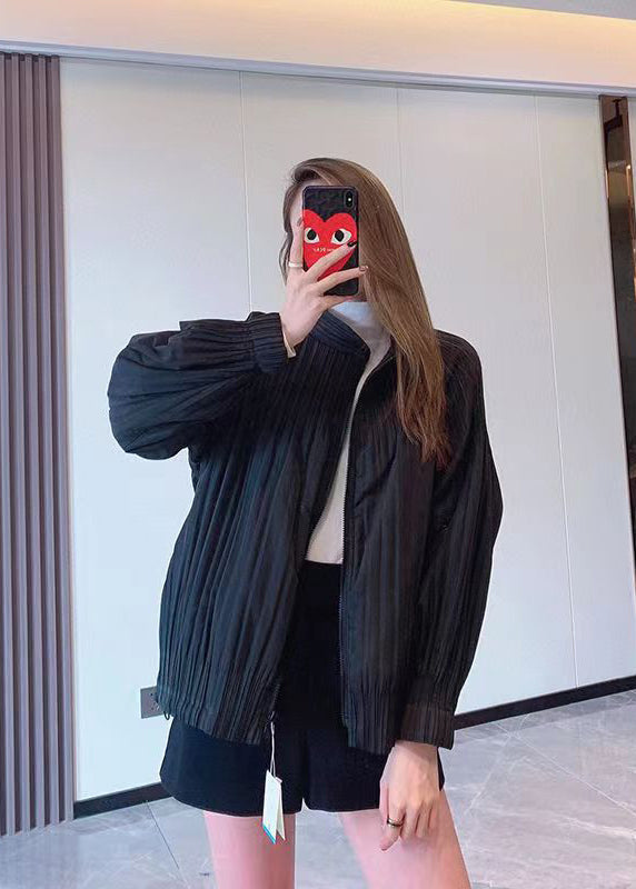 Well Tailored Jacket with a Graceful Silhouette